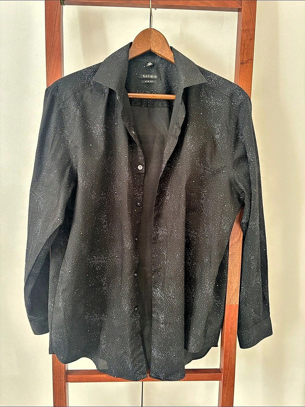 Van Heusen Slim Fit Stars Button Down in Black & White Size 16 Like New